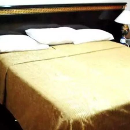 Hotel Palm Beach Ouagadougou Bagian luar foto