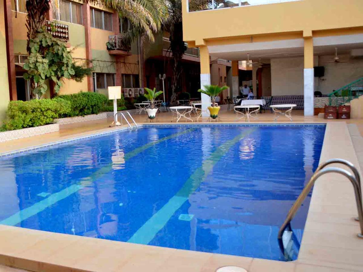 Hotel Palm Beach Ouagadougou Bagian luar foto