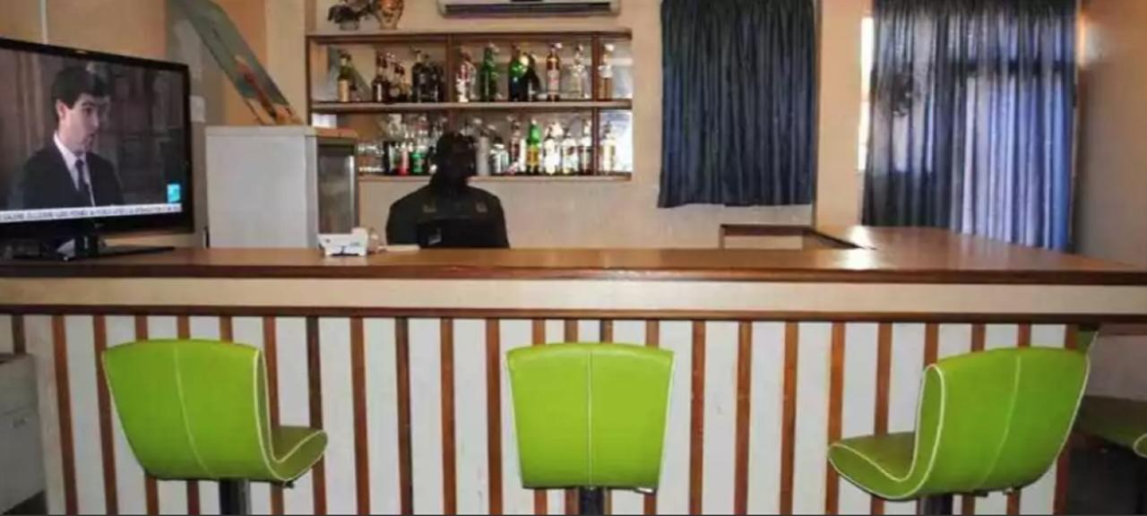 Hotel Palm Beach Ouagadougou Bagian luar foto
