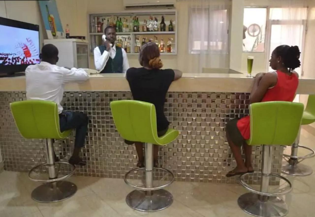 Hotel Palm Beach Ouagadougou Bagian luar foto